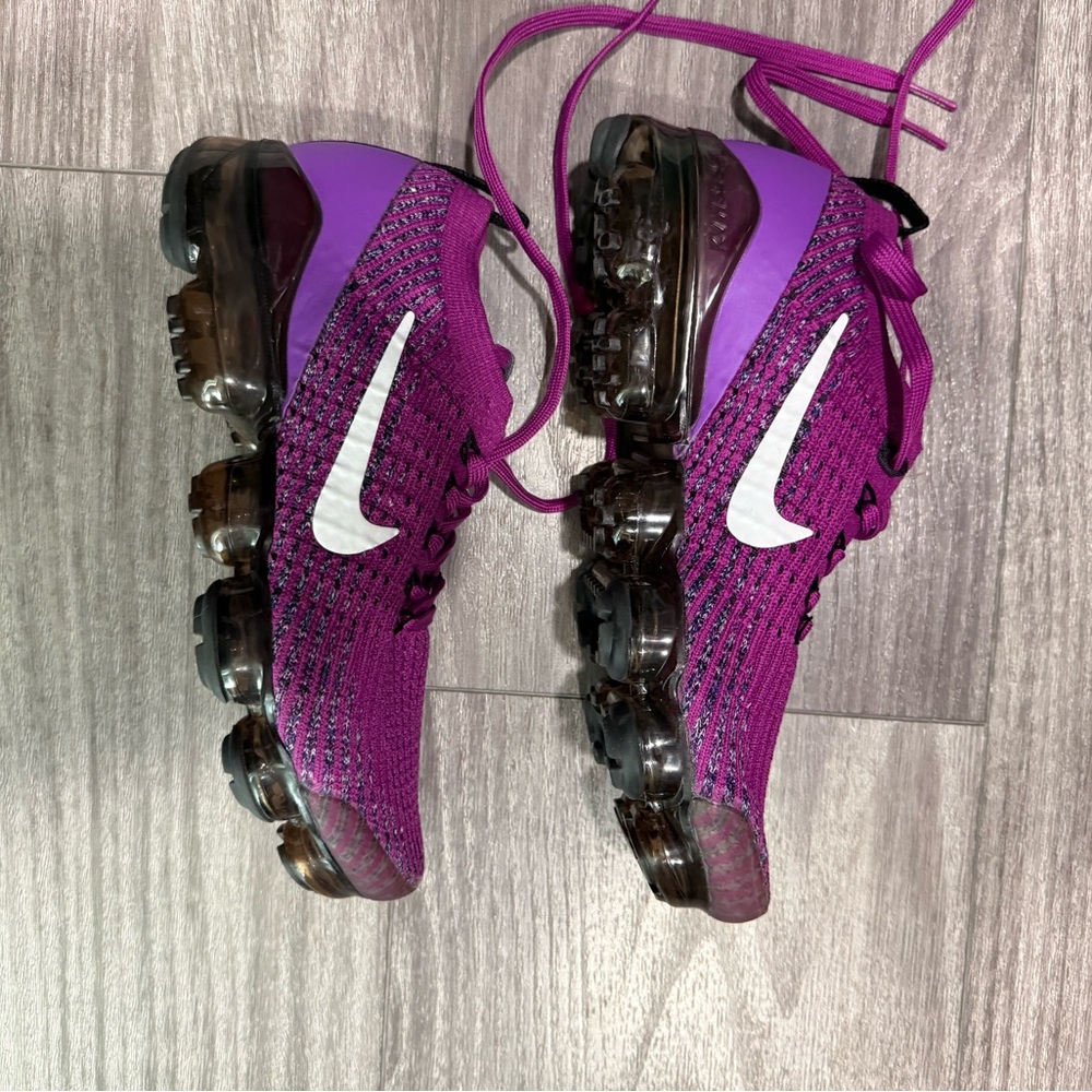 Nike Fuchsia Purple FlyKnit VaporMax Sneakers W8 - Picture 5 of 7